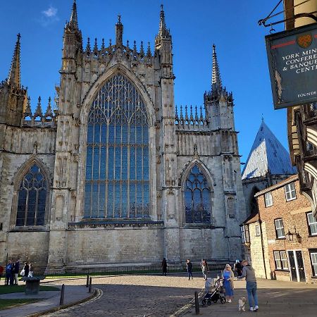 York Minster View Villa Екстериор снимка