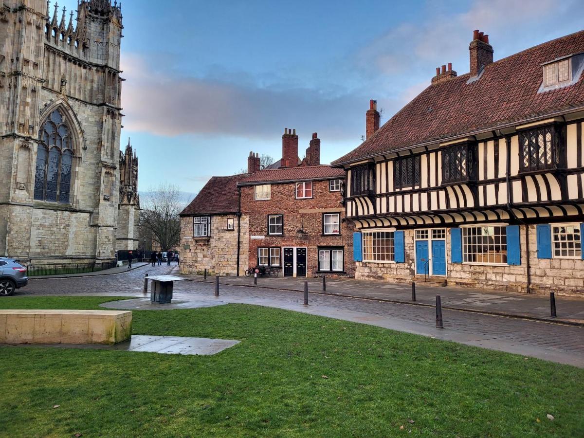 York Minster View Villa Екстериор снимка